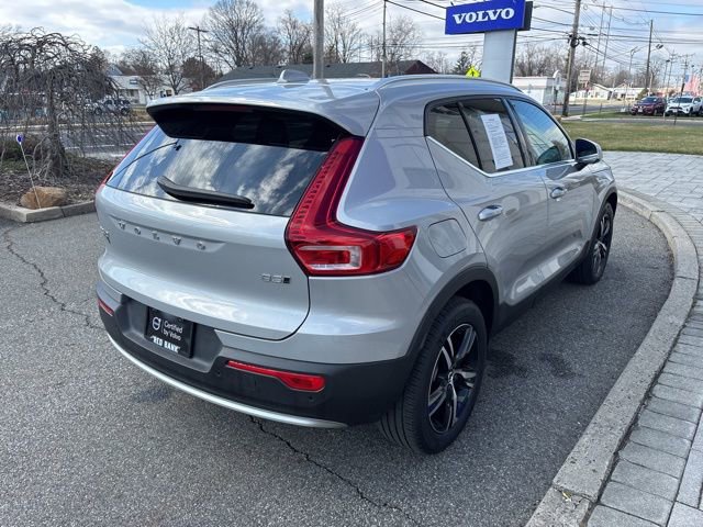 Used 2025 Volvo XC40 B5 Core image 5