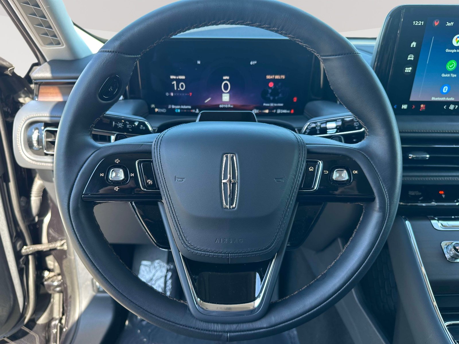 Used 2025 Lincoln Aviator Reserve w/ Equipment Group 201A image 17