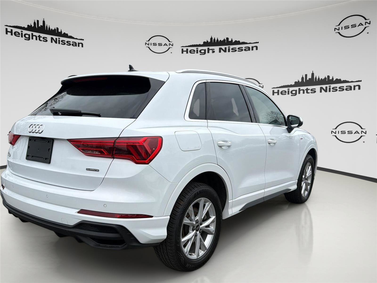 Used 2025 Audi Q3 2.0T Premium image 5