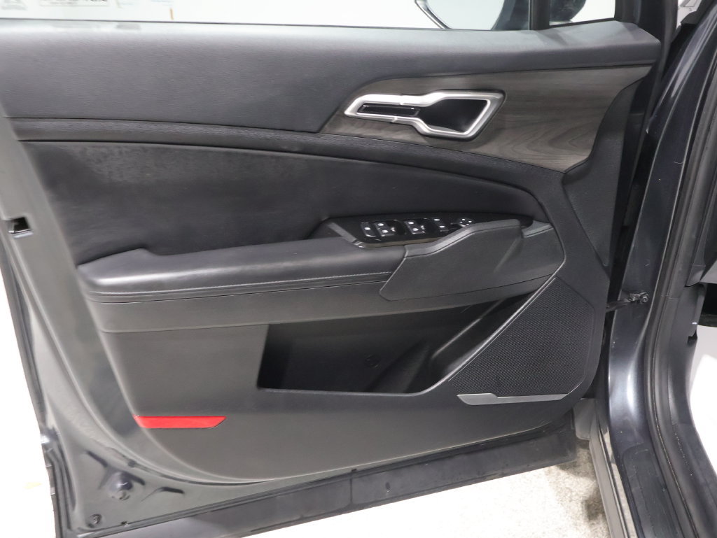 Used 2023 Kia Sportage X-Line w/ X-Line Premium Package AWD/4WD image 12