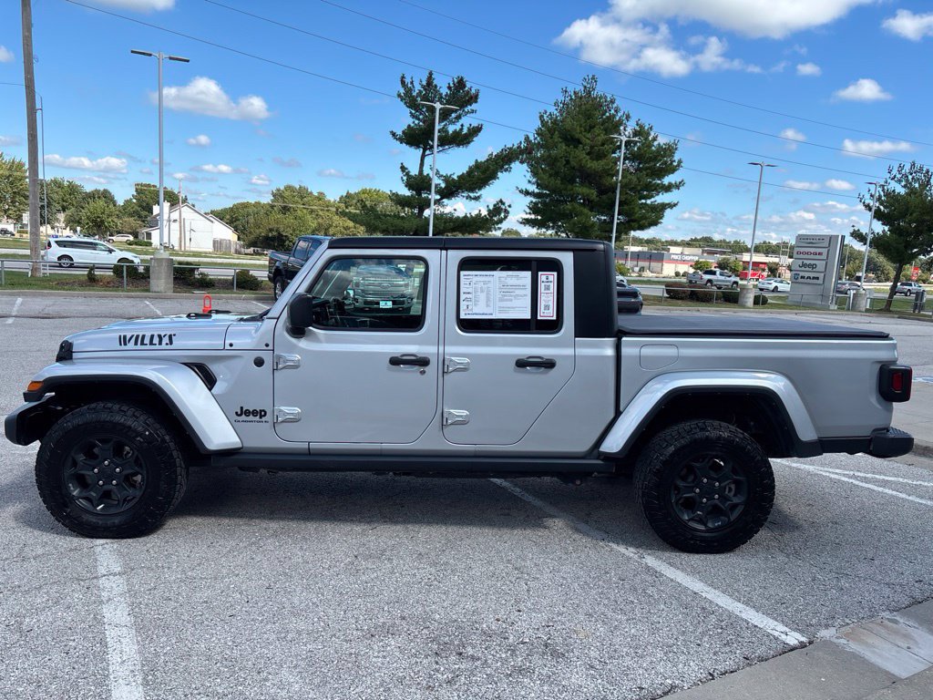 Used 2023 Jeep Gladiator Sport AWD/4WD image 5