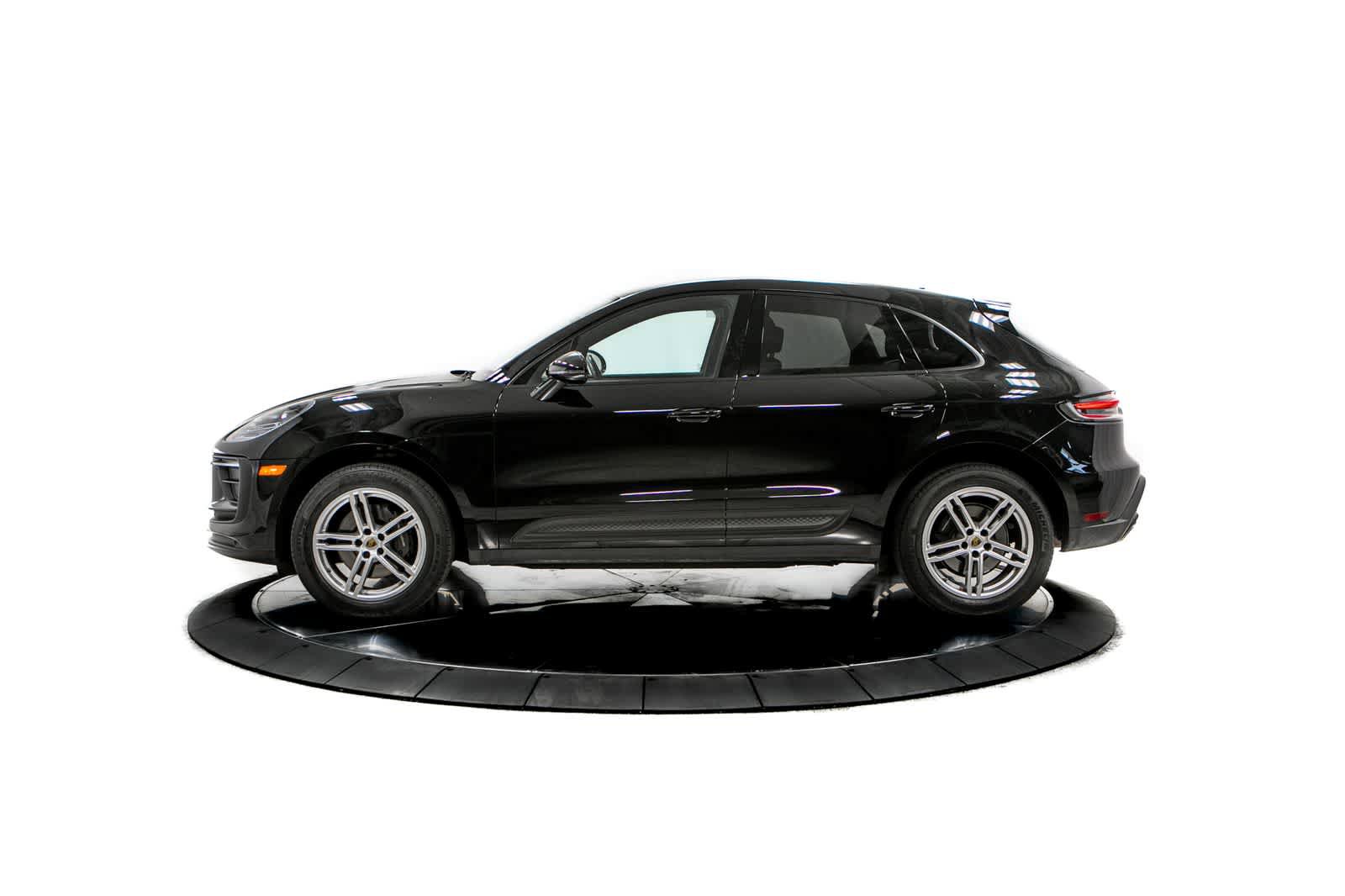 Certified 2024 Porsche Macan AWD/4WD video 2