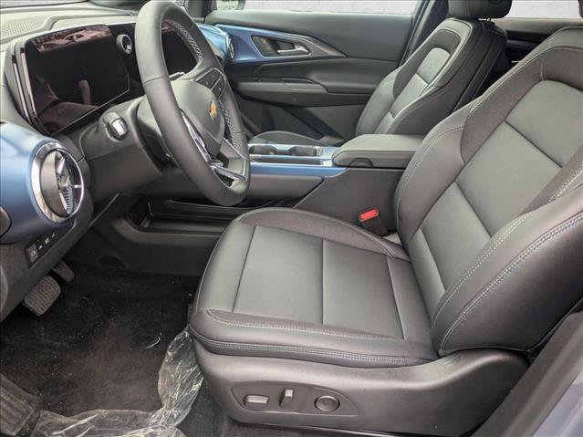 New 2026 Chevrolet Equinox EV LT image 4