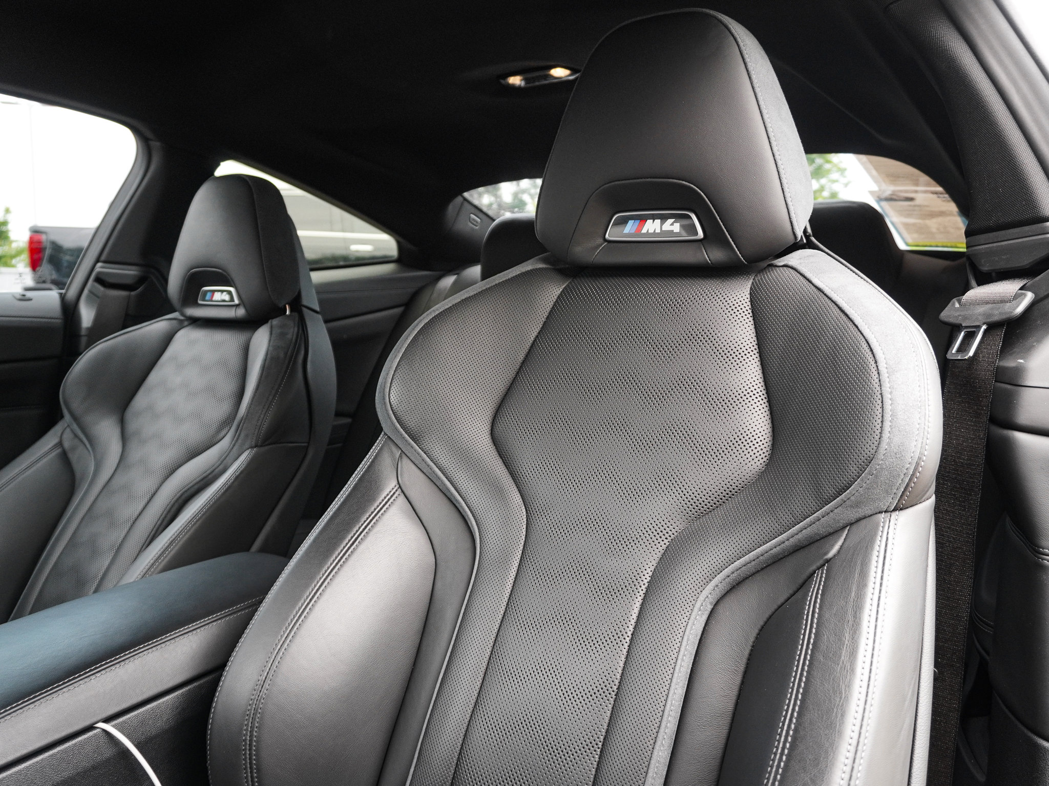 Used 2023 BMW M4 Coupe w/ Executive Package RWD image 17