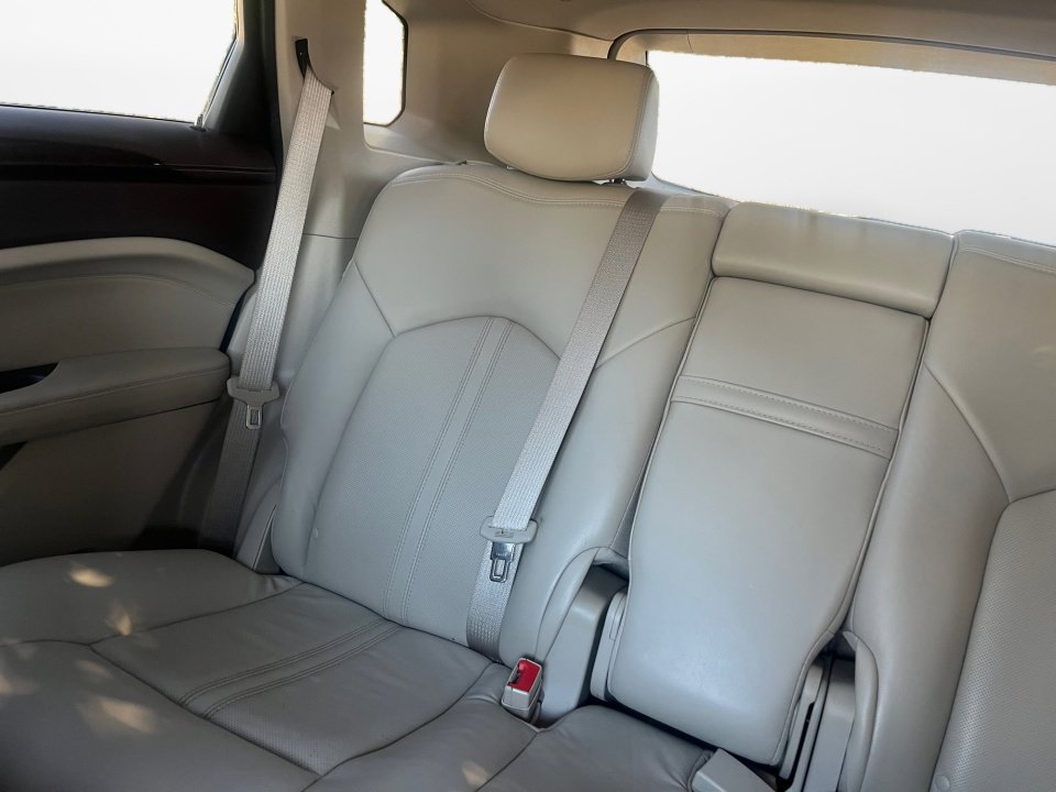 Used 2016 Cadillac SRX Luxury w/ Driver Awareness Package image 12