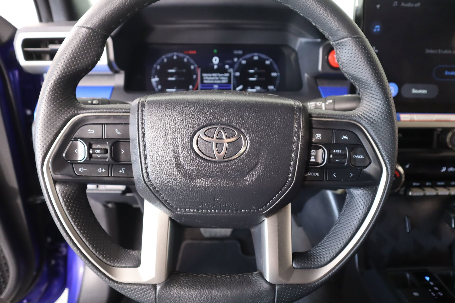 Used 2025 Toyota Tacoma TRD Off-Road AWD/4WD image 3