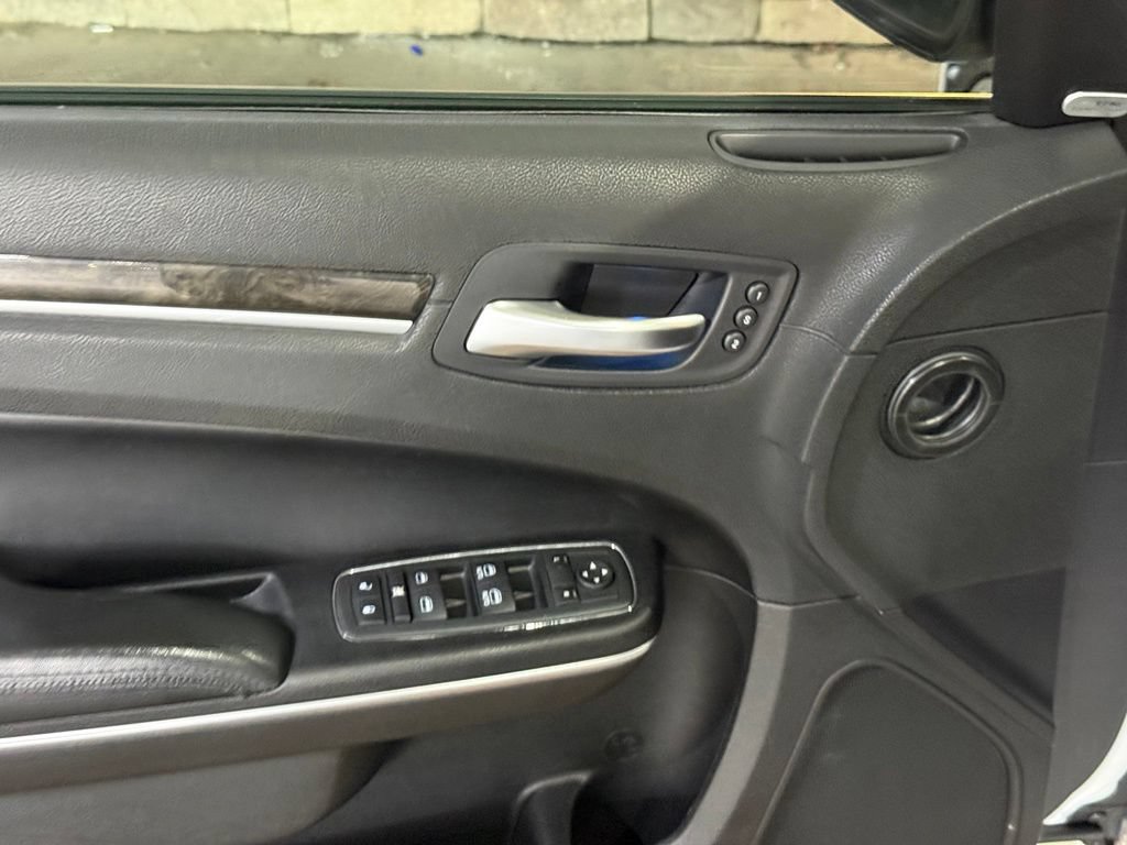 Used 2011 Chrysler 300 C w/ Sound Group RWD image 12
