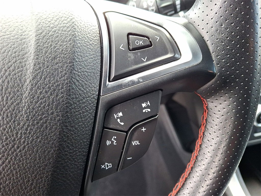 Used 2022 Ford Edge ST-Line image 18