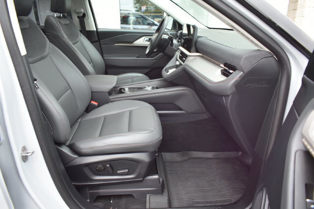 Used 2026 Ford Explorer Active w/ Active Comfort Package AWD/4WD image 48