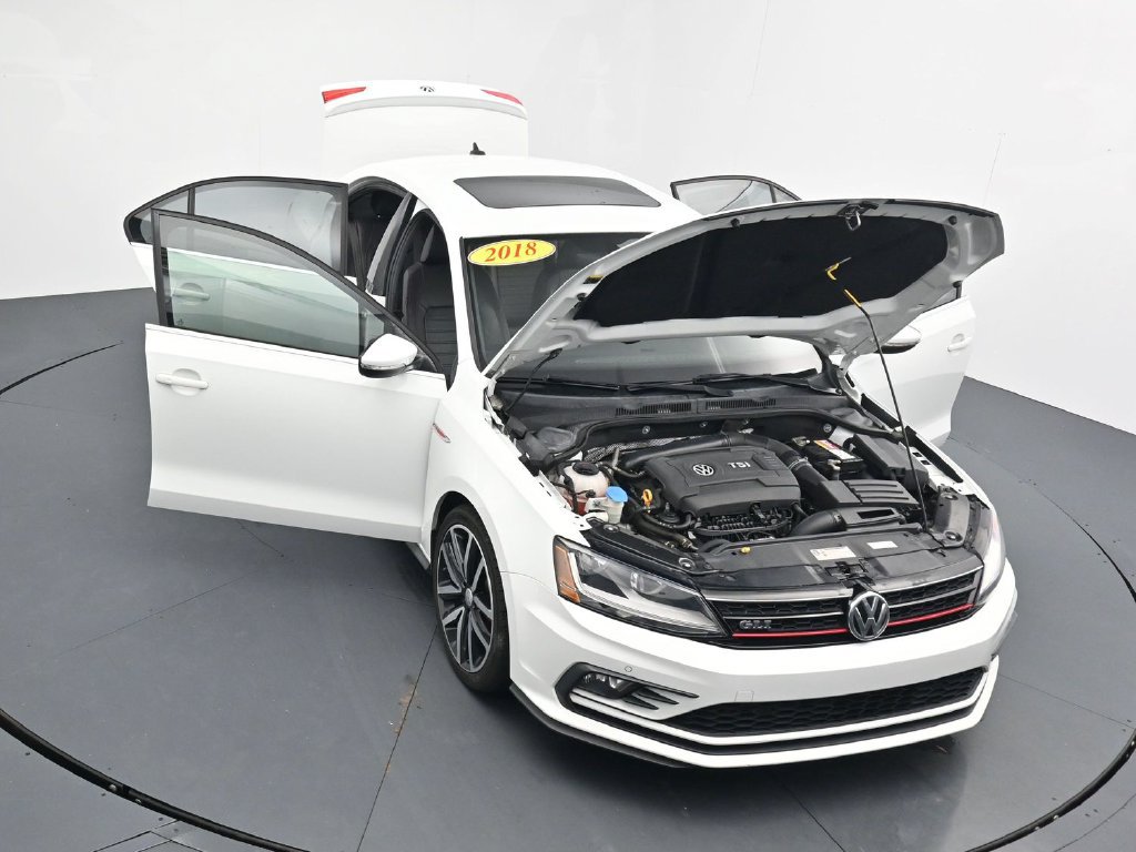 Used 2018 Volkswagen Jetta GLI FWD image 40