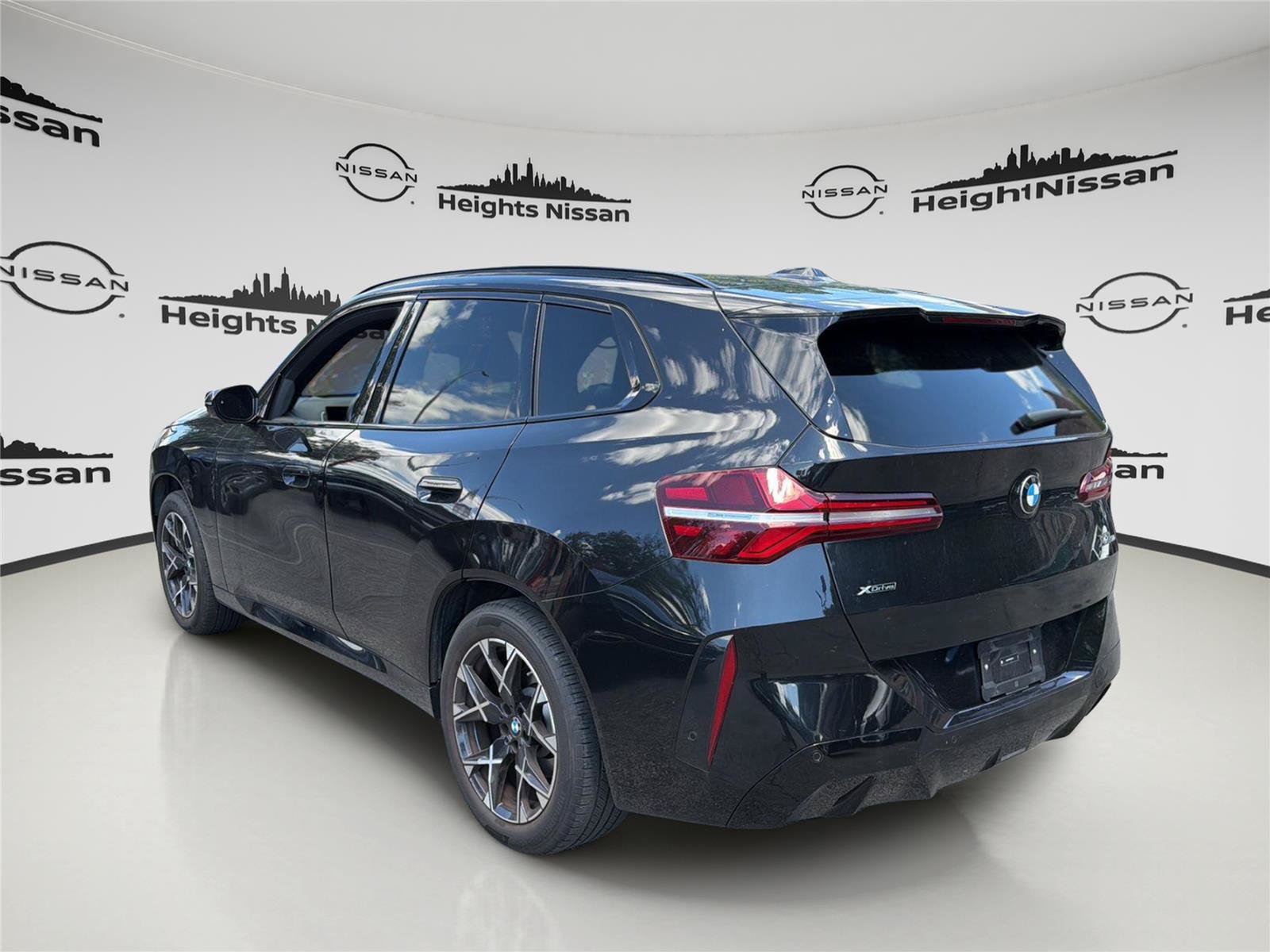 Used 2025 BMW X3 xDrive30 AWD/4WD image 2