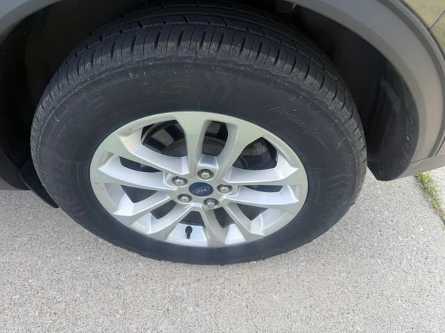 Used 2020 Ford Escape SE FWD image 9