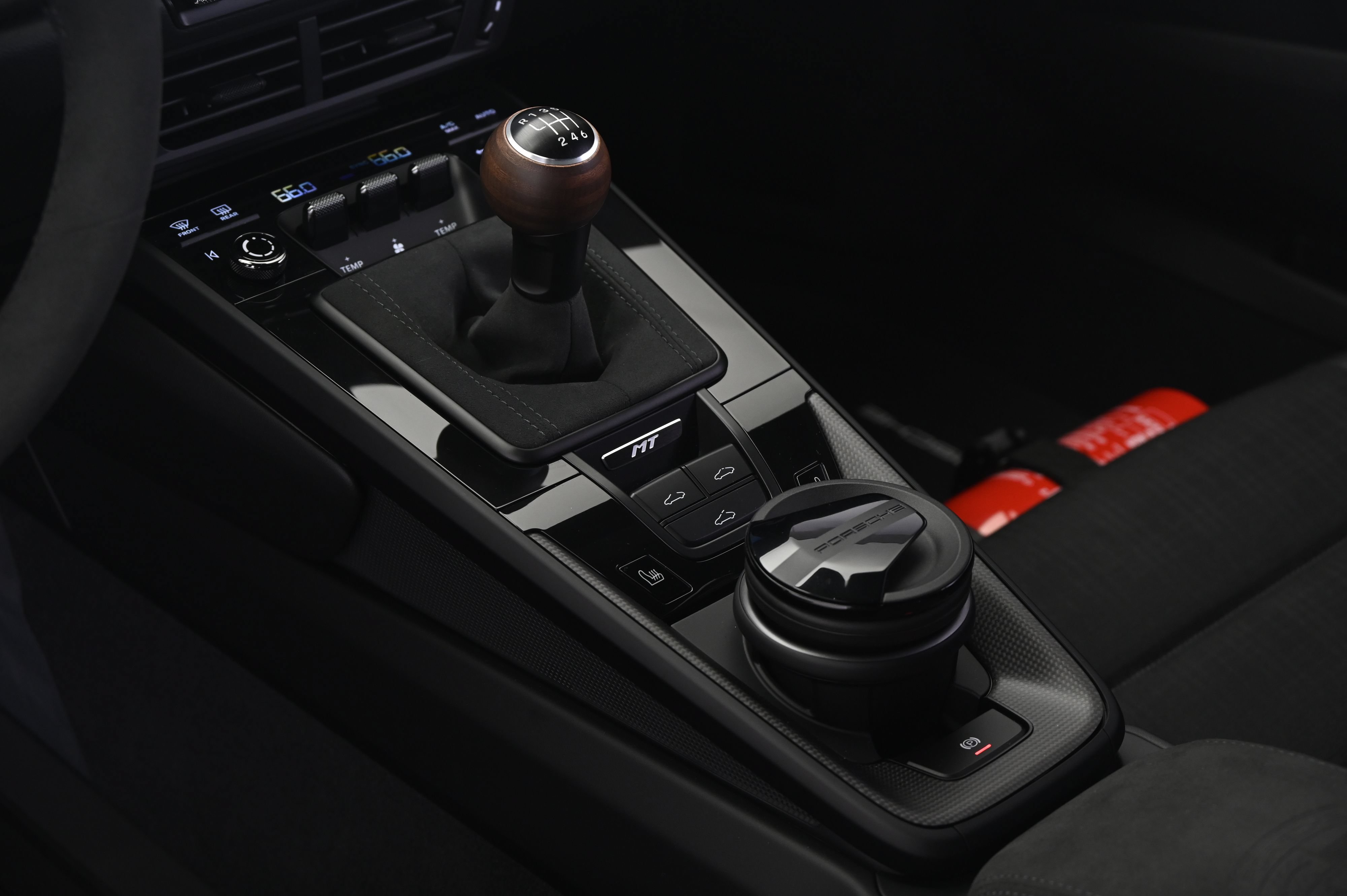 Certified 2026 Porsche 911 Carrera T RWD image 30