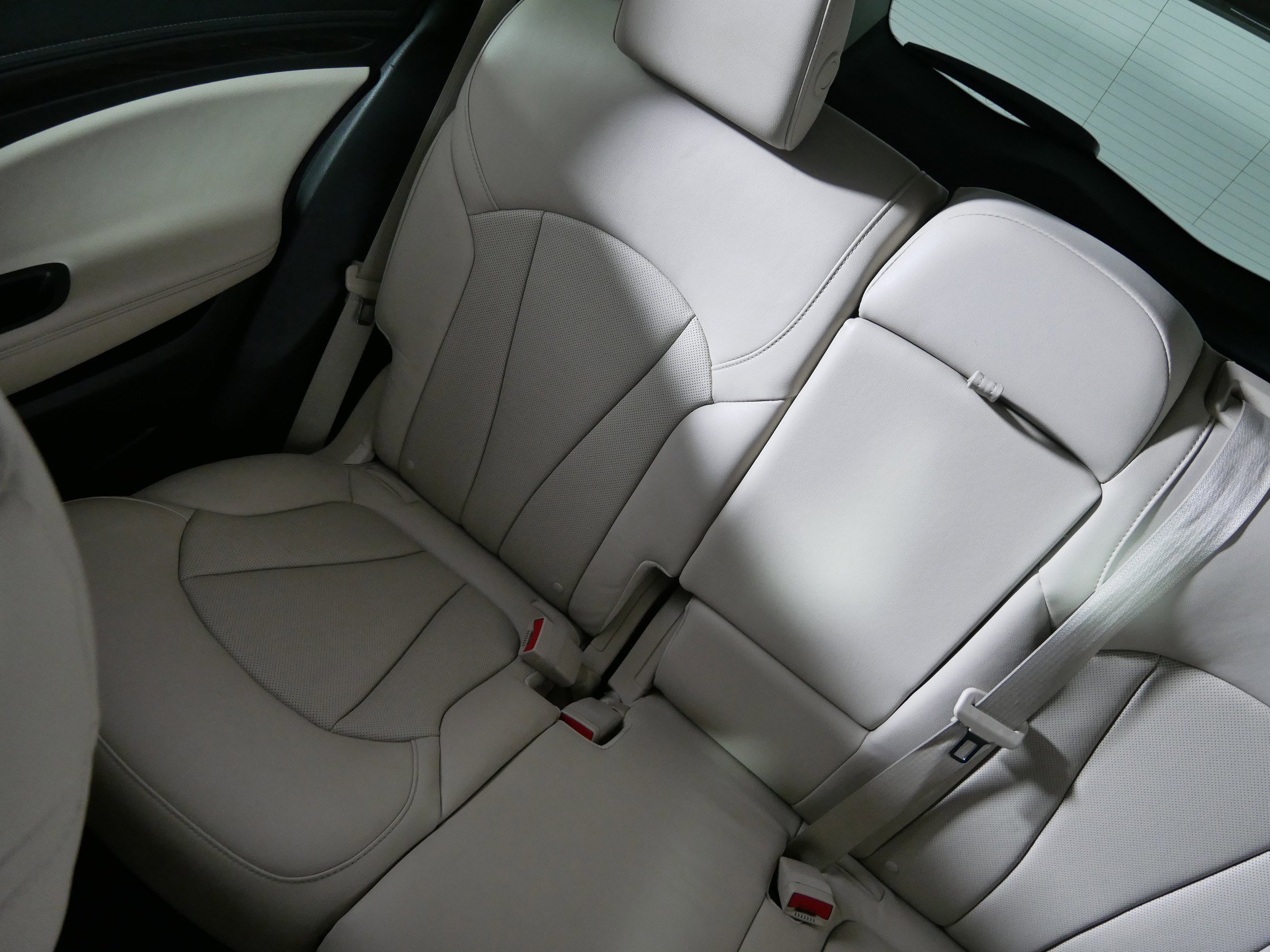 Used 2020 Buick Envision Essence image 12