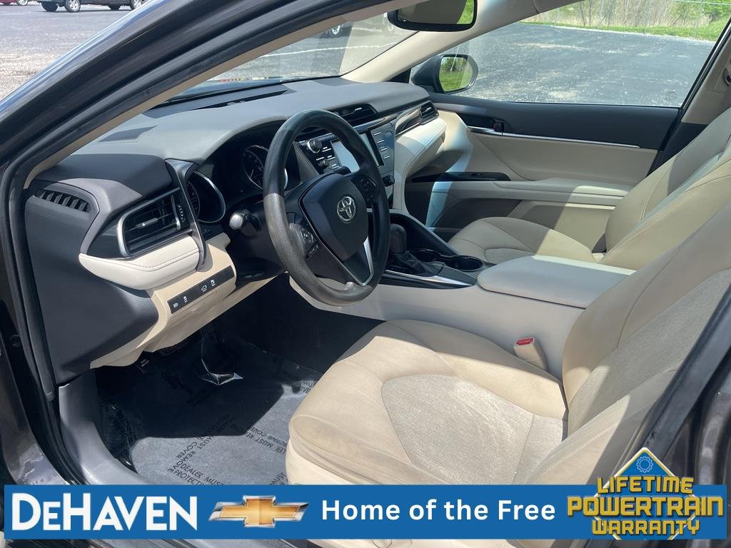 Used 2019 Toyota Camry LE w/ Convenience Package FWD image 11
