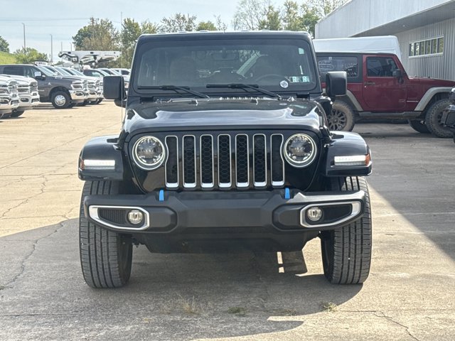 Used 2023 Jeep Wrangler Unlimited Sahara w/ Cold Weather Group AWD/4WD image 14