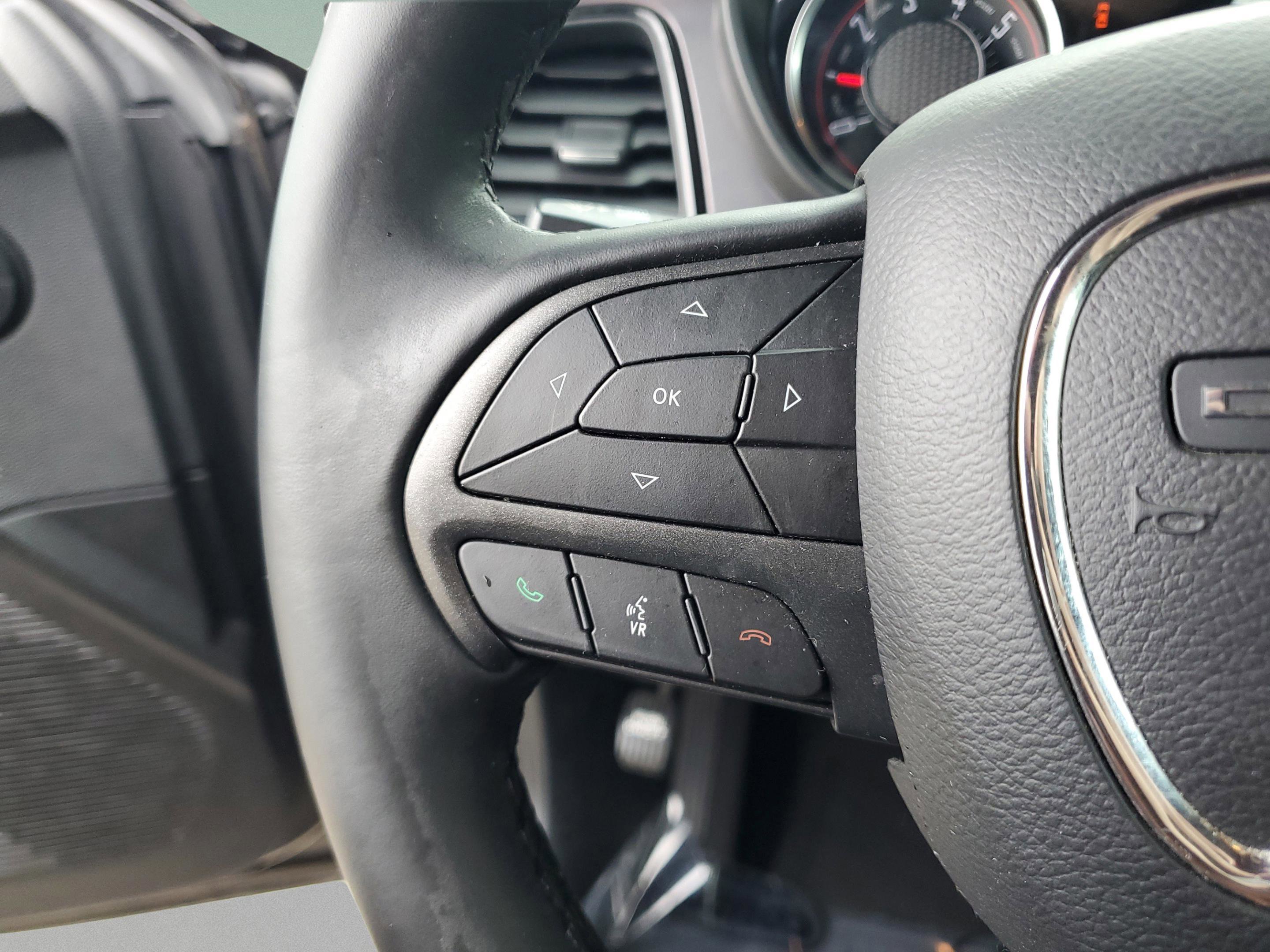 Used 2019 Dodge Challenger SXT image 27