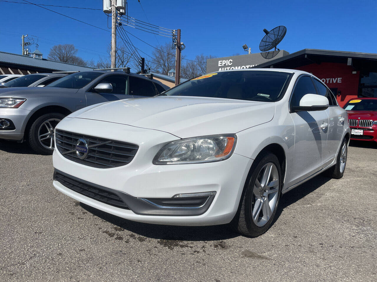 Used 2014 Volvo S60 T5 FWD image 1