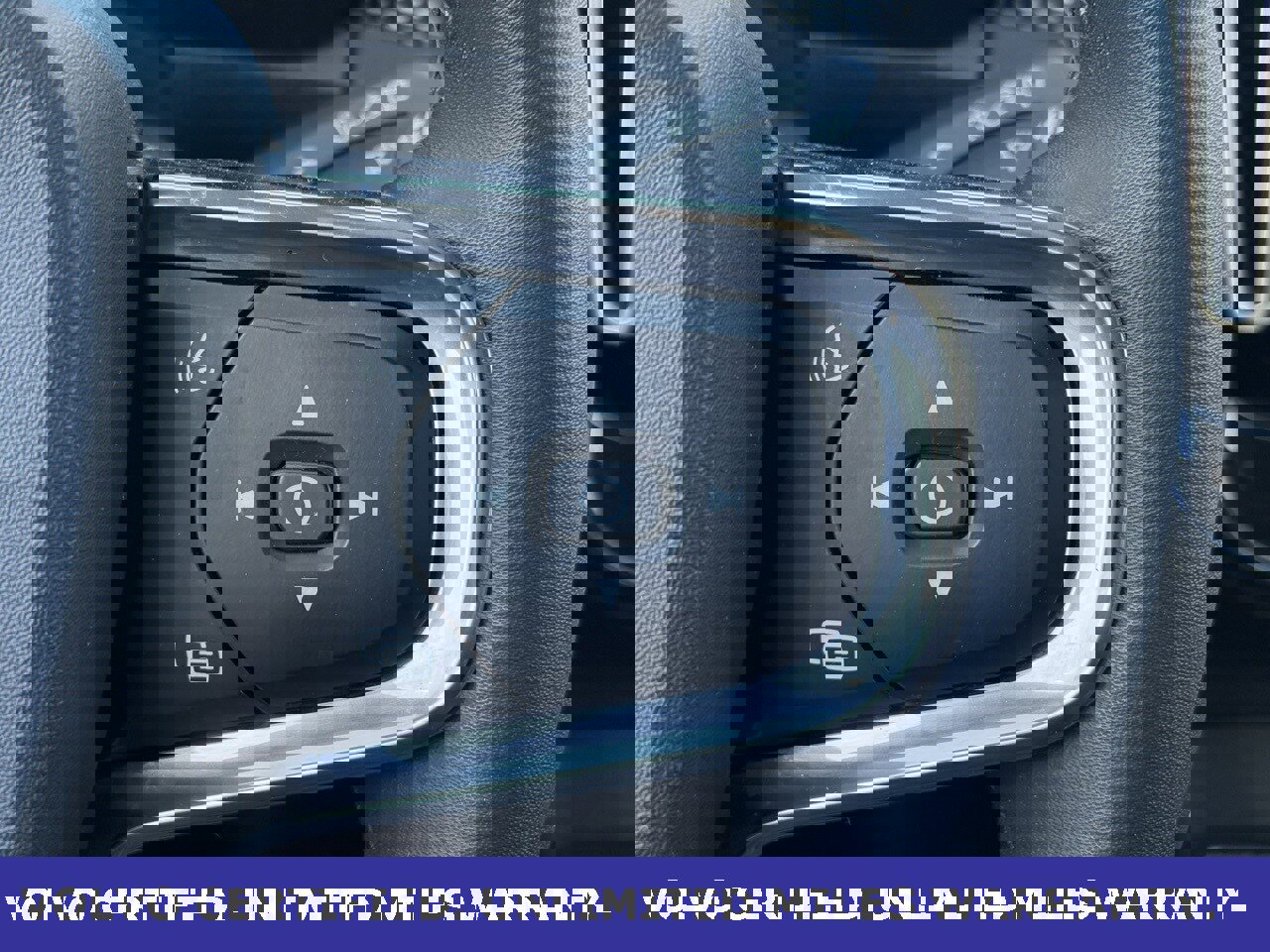 Certified 2022 Volvo XC40 T5 R-Design w/ Advanced Package image 20