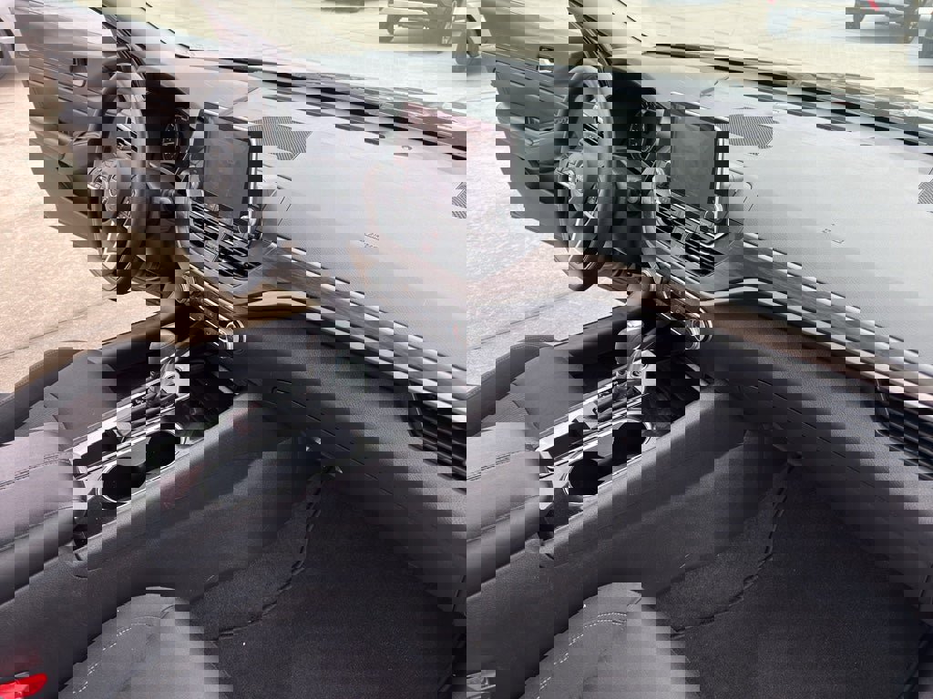 Used 2024 Nissan Altima 2.5 SV image 28