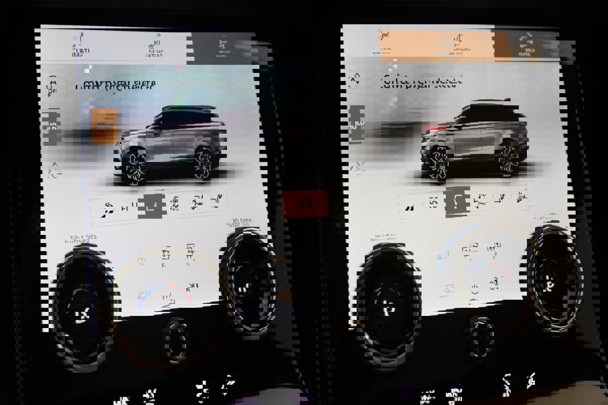 Used 2021 Land Rover Range Rover Velar R-Dynamic S image 29