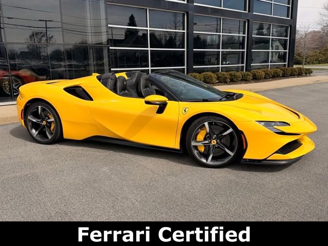 Used 2022 Ferrari SF90 Spider image 3