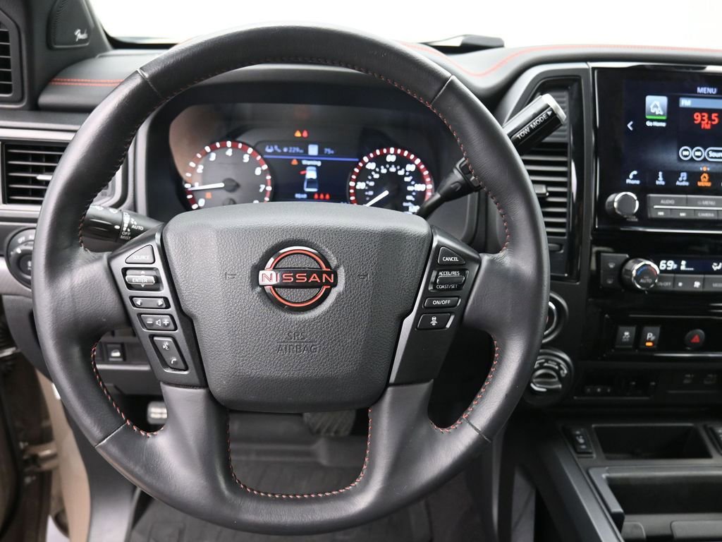 Used 2023 Nissan Titan PRO-4X w/ Pro-4x Convenience Package image 7