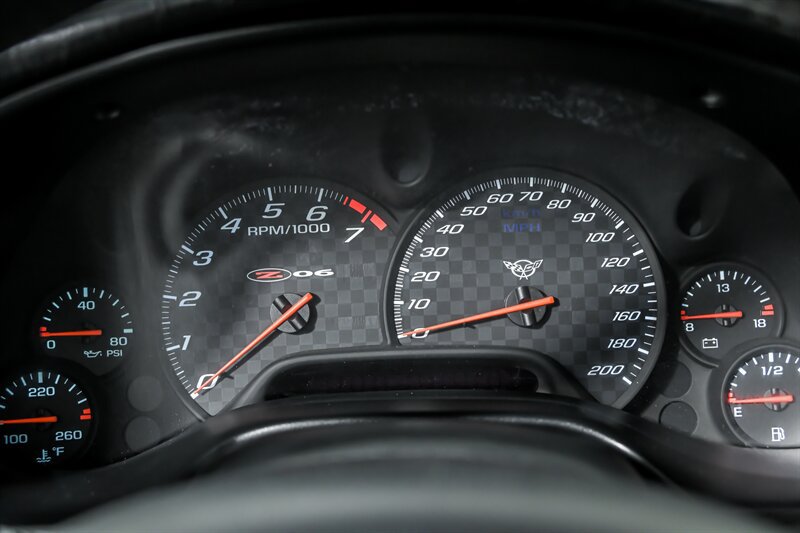 Used 2001 Chevrolet Corvette Z06 w/ Memory Pkg RWD image 18