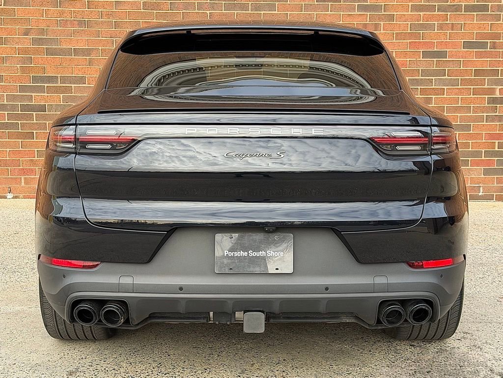 Certified 2022 Porsche Cayenne S Platinum image 6