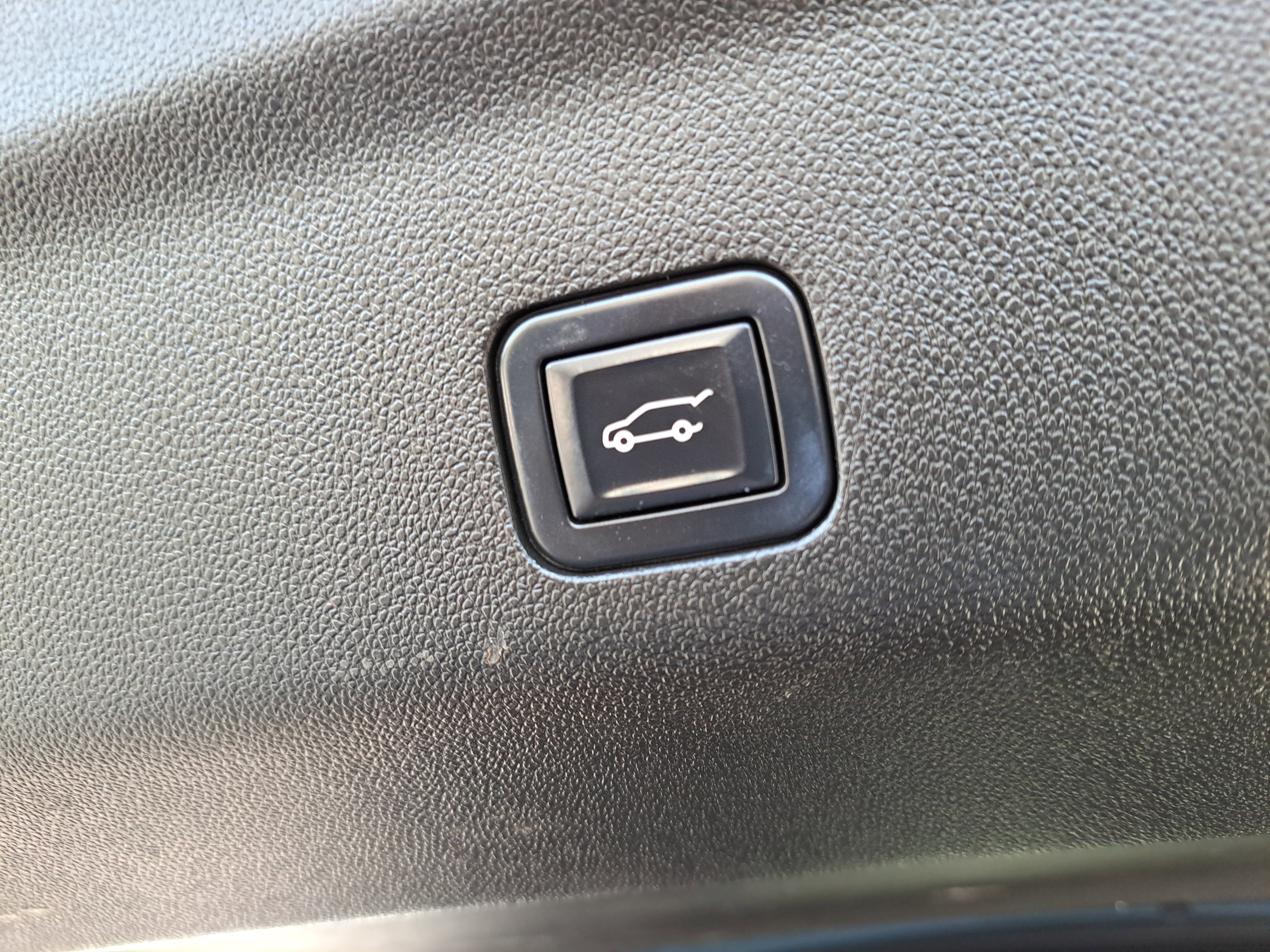 Used 2023 GMC Yukon AT4 w/ AT4 Premium Package image 8