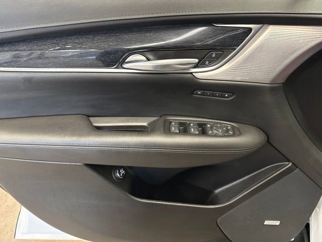 Certified 2022 Cadillac XT5 Premium Luxury AWD/4WD image 10