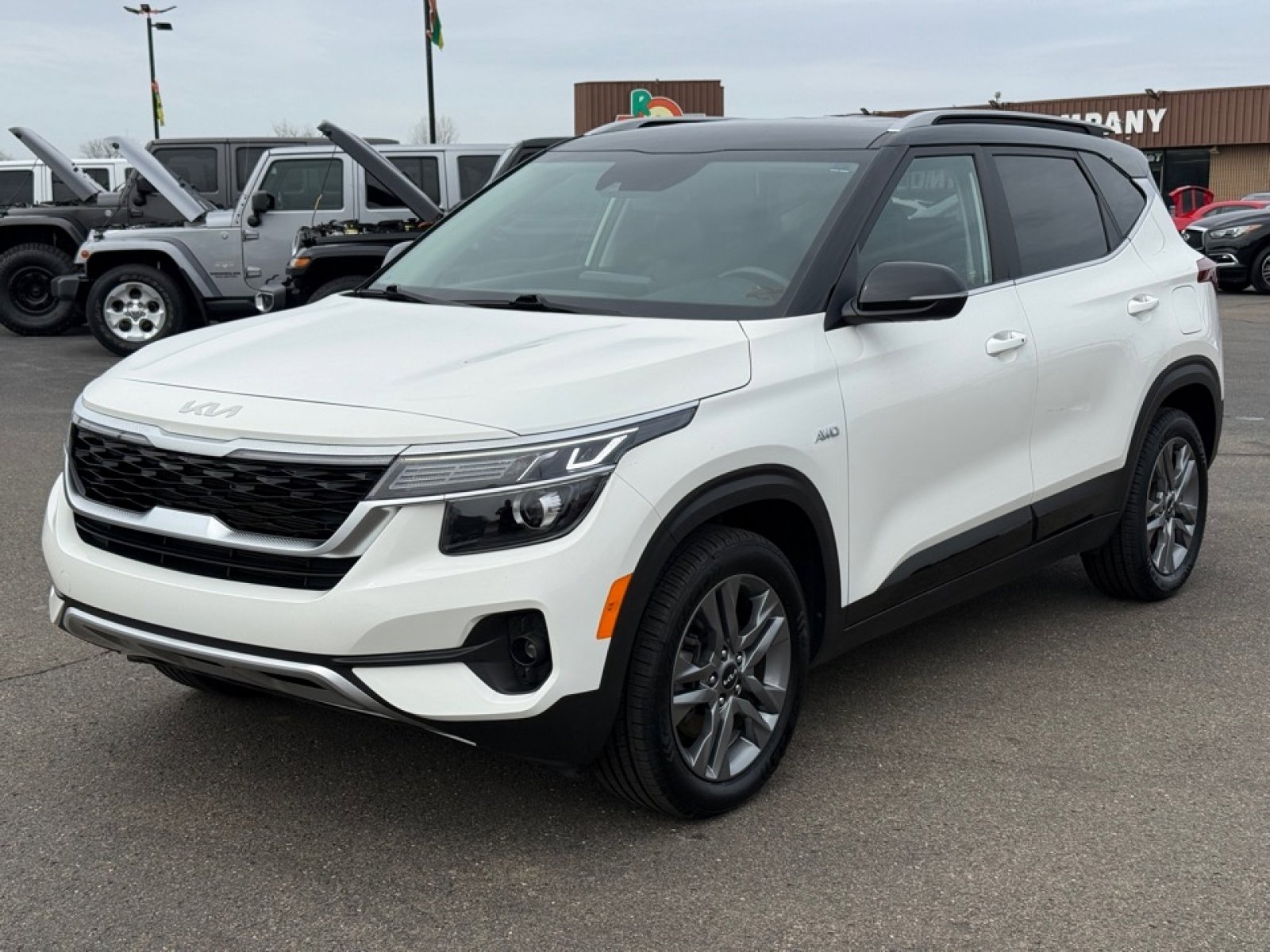 Used 2022 Kia Seltos S image 4