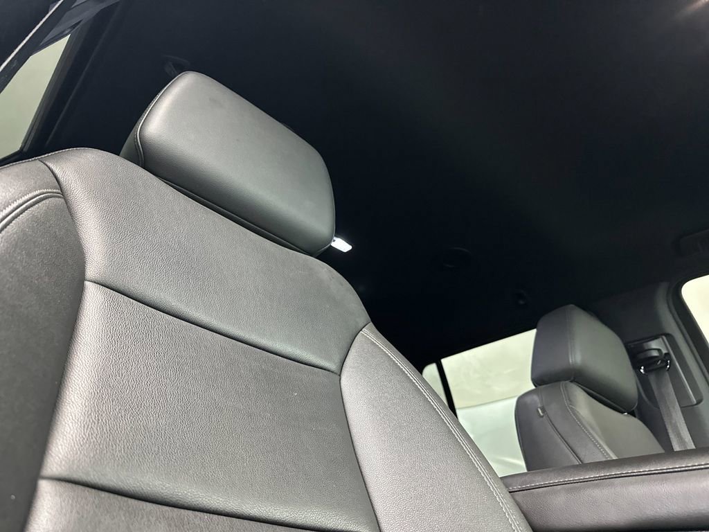 Used 2022 Chevrolet Tahoe LT w/ Luxury Package image 17