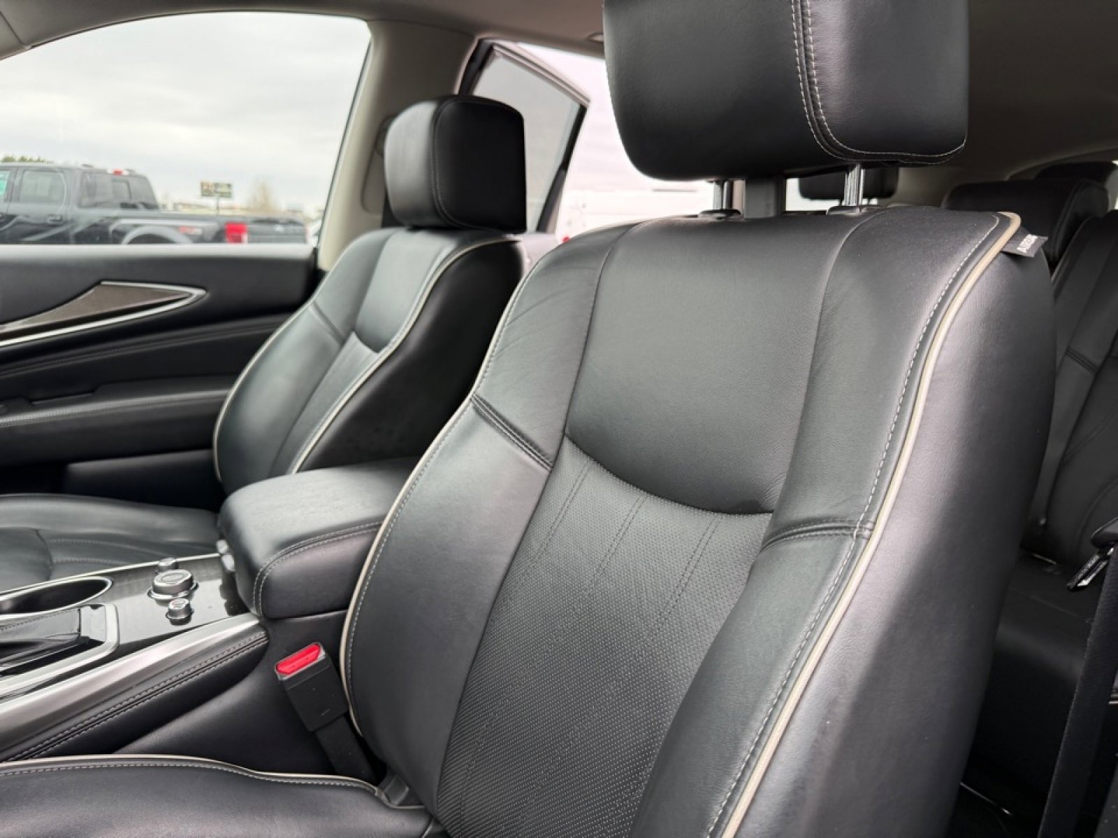 Used 2019 INFINITI QX60 Luxe w/ Essential Package AWD/4WD image 29