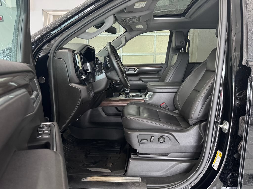 Certified 2025 Chevrolet Silverado 1500 RST w/ Convenience Package II AWD/4WD image 11