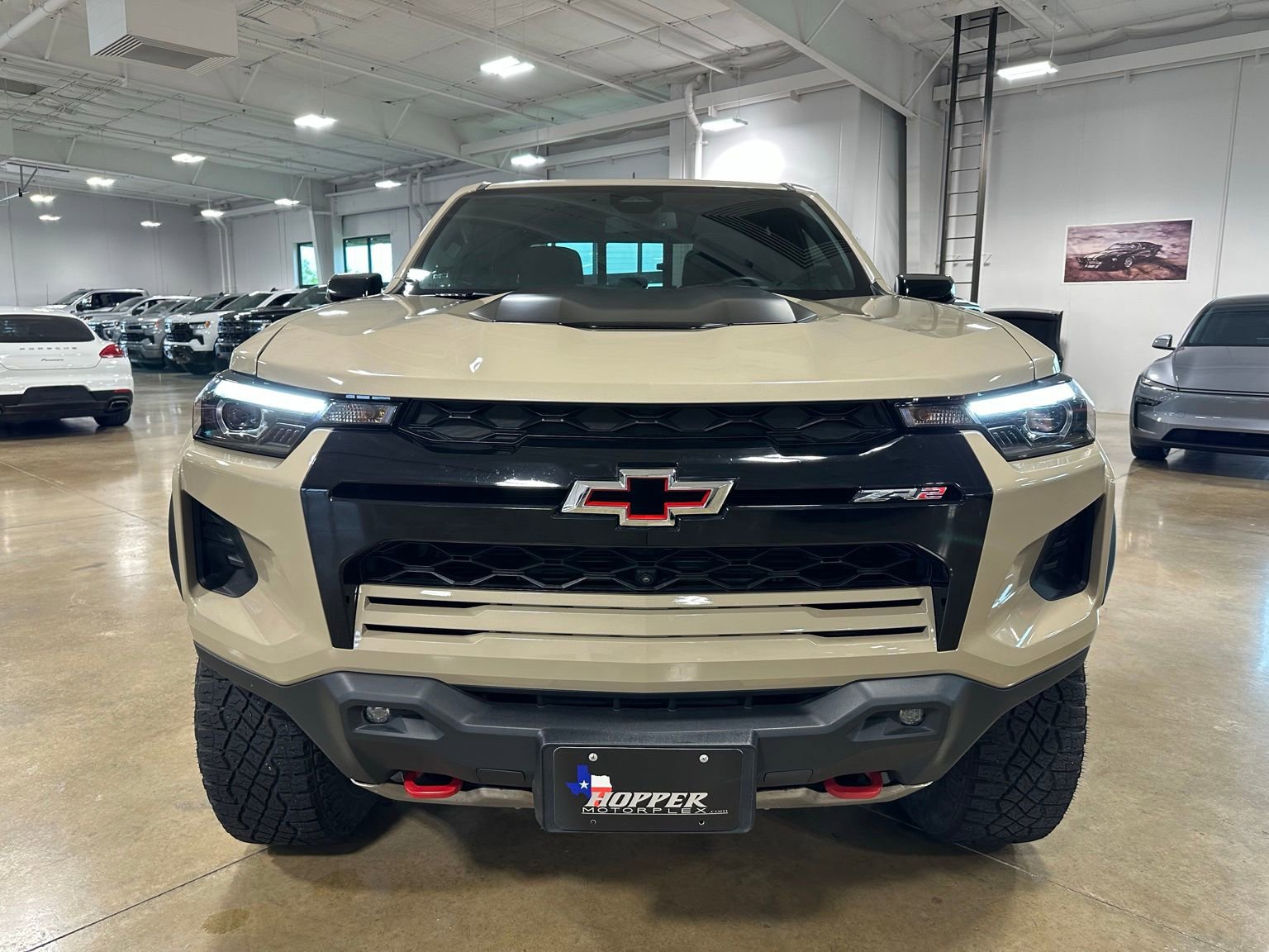 Used 2023 Chevrolet Colorado ZR2 w/ ZR2 Convenience Package III AWD/4WD image 2