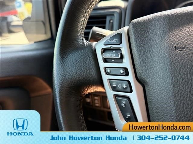 Used 2022 Nissan Titan SV w/ SV Convenience Package AWD/4WD image 15