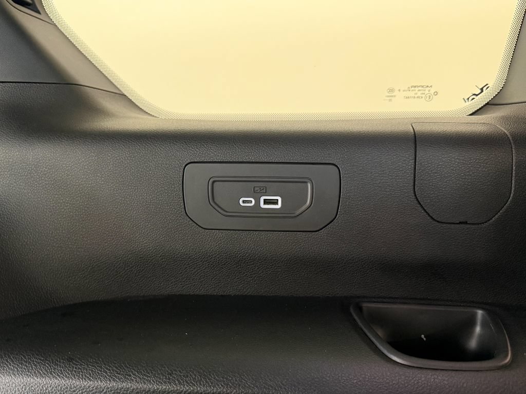 Used 2023 Jeep Grand Cherokee L Laredo AWD/4WD image 39