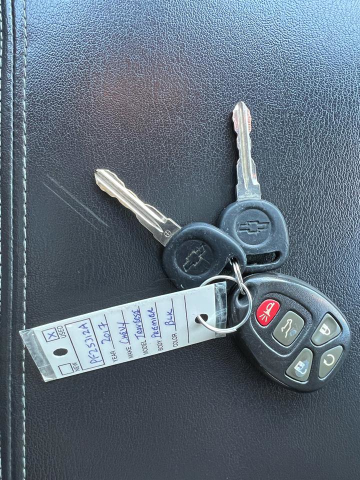 Used 2017 Chevrolet Traverse Premier FWD image 26