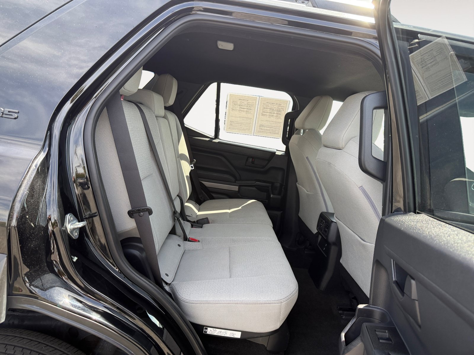 Used 2025 Toyota 4Runner SR5 AWD/4WD image 18