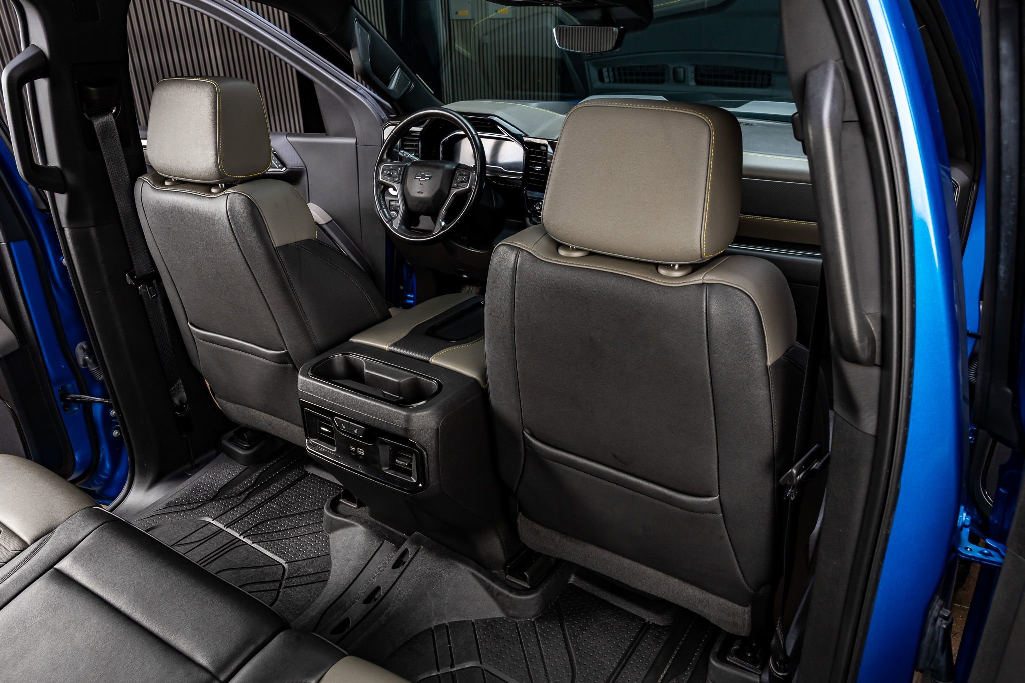 Used 2022 Chevrolet Silverado 1500 ZR2 w/ Technology Package AWD/4WD image 32