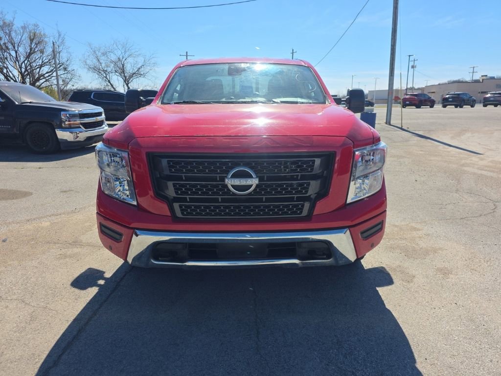 Used 2023 Nissan Titan SV w/ SV Convenience Package image 2