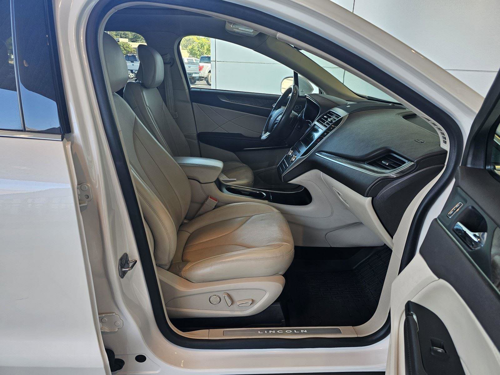 Used 2019 Lincoln MKC Reserve w/ MKC Climate Package image 13