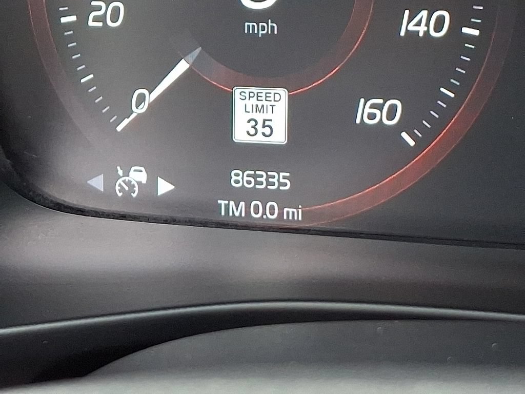Used 2019 Volvo XC40 T5 Momentum AWD/4WD image 22