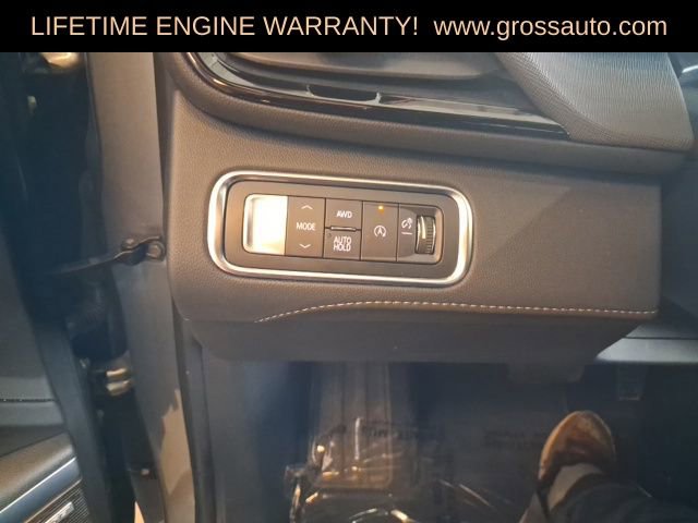 Used 2025 Buick Enclave Preferred image 18