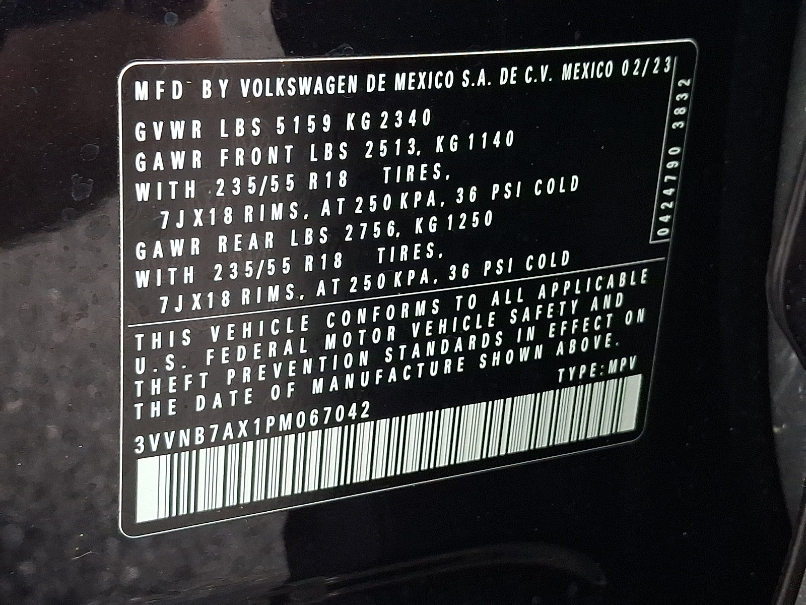 Used 2023 Volkswagen Tiguan SE w/ Panoramic Sunroof Package FWD image 27
