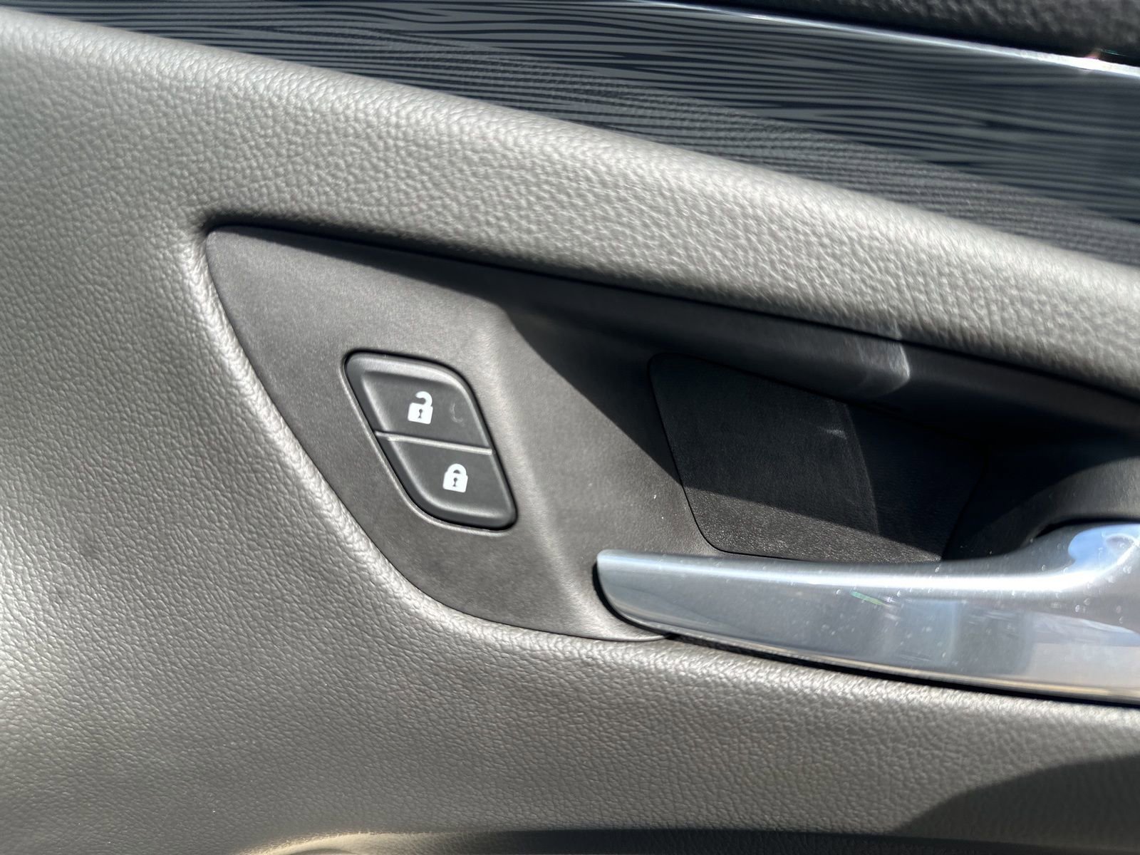 Used 2017 Buick Envision Premium image 44