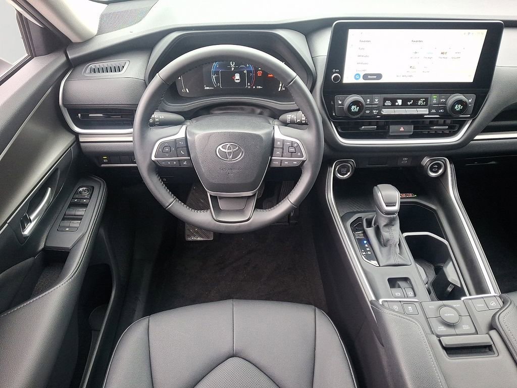 Used 2026 Toyota Grand Highlander LE image 12