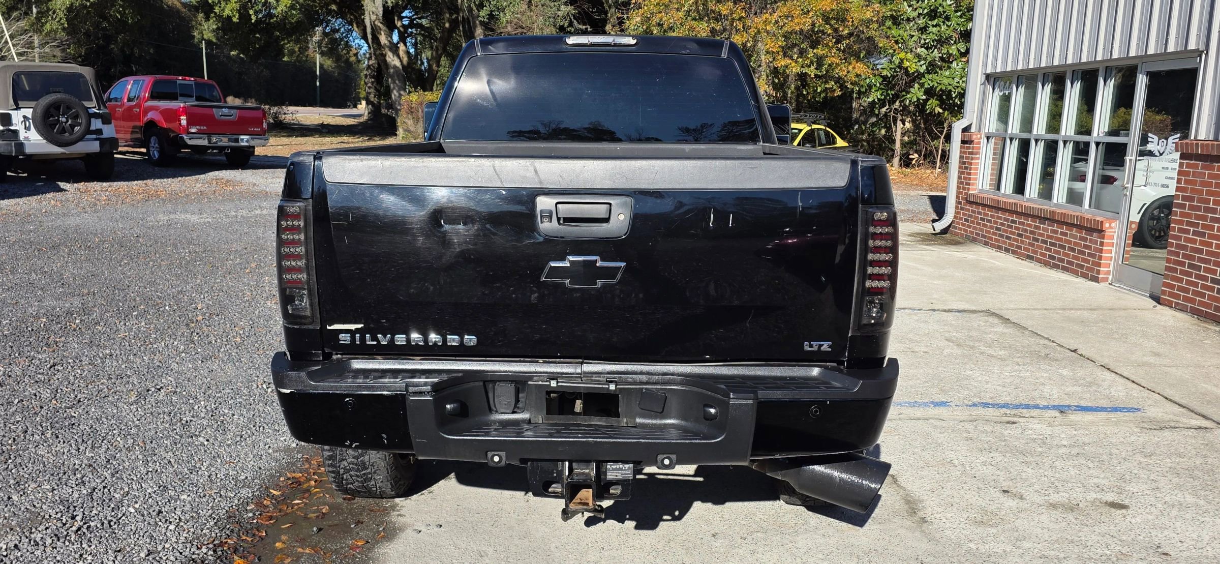 Used 2014 Chevrolet Silverado 2500 LTZ w/ LTZ Plus Package AWD/4WD image 7