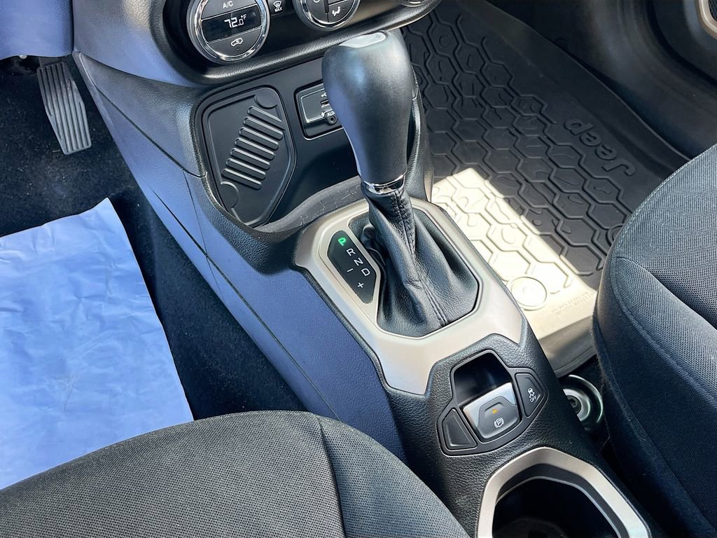 Certified 2016 Jeep Renegade Latitude image 16